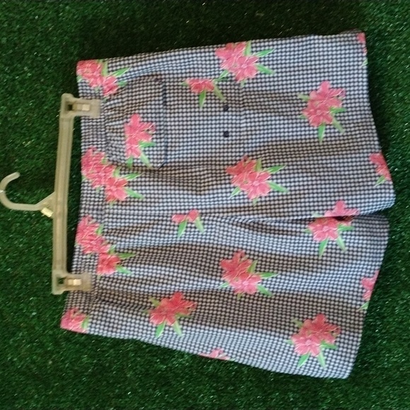 Vineyard Vines men's swim trunk - Picture 2 of 3